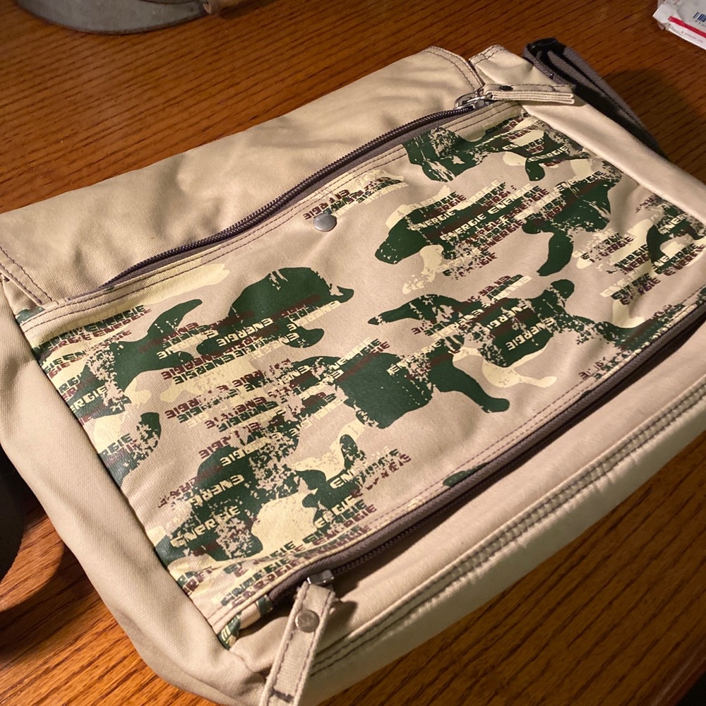 Vintage Energie Camouflage Messenger Bag (Rave, early 2000’s- Green and Tan.